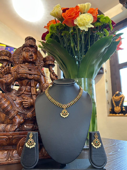 Deepthi Short Necklace Jewellery Set