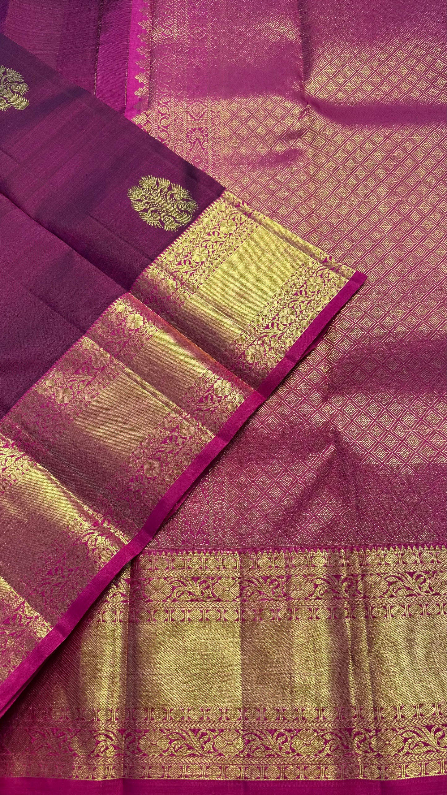 WINE PURPLE WITH CONTRAST PINK GOLD ZARI HANDLOOM KANCHIPURAM SILK SAREE (KSS381)