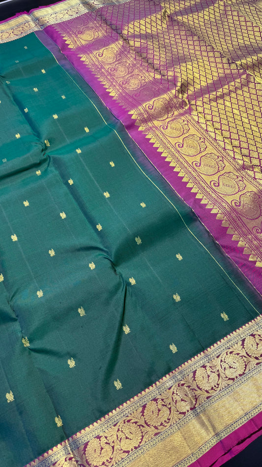 FOREST GREEN WITH CONTRATS PURPLE GOLD ZARI HANDLOOM KANCHIPURAM SILK SAREE (KSS361)