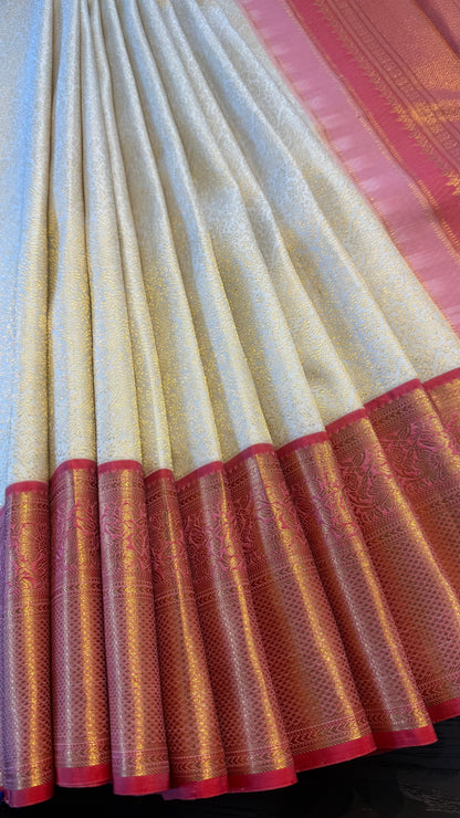 OFF WHITE CONTRAST WITH KANAKAMBARAM ZARI HANDLOOM KANCHIPURAM SILK SAREE (KSS488)