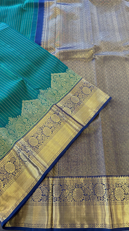 FOREST GREEN WITH CONTRAST NAVY BLUE GOLD ZARI HANDLOOM KANICHIPURAM SILK SAREE (KSS146)