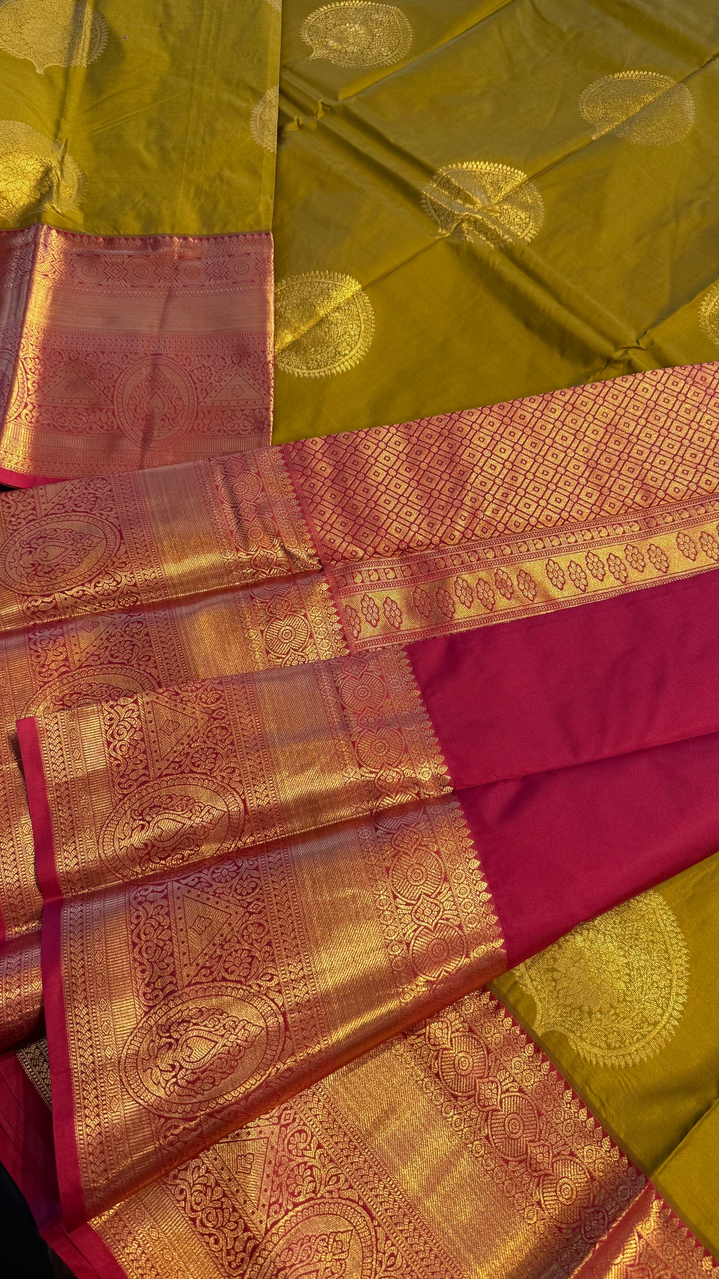 OLIVE WITH CONTRAST RED SILK KANICHIPURAM SILK SAREE (SSKS44)