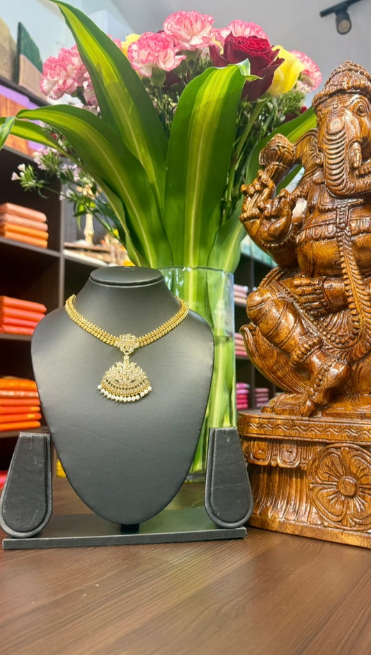 Neha short Necklace Jewellery Set