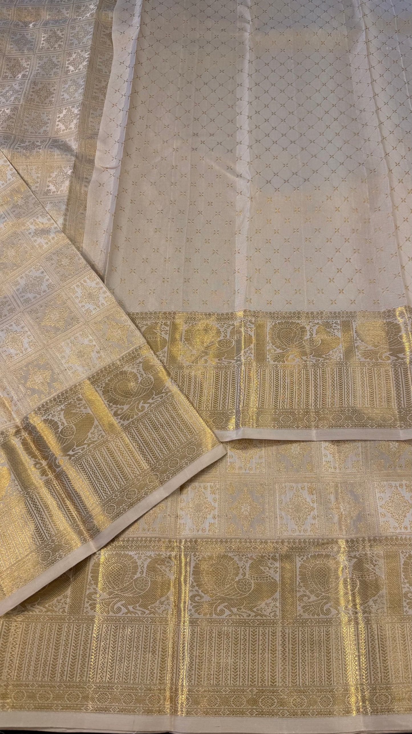 OFF WHITE CHECKED GOLD ZARI HANDLOOM KANCHIPURAM SILK SAREE (KSS470)