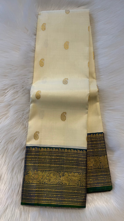 OFF WHITE WITH CONTRAST PEACOCK GREEN GOLD ZARI HANDLOOM KANCHIPURAM SILK SAREE (KSS 474)