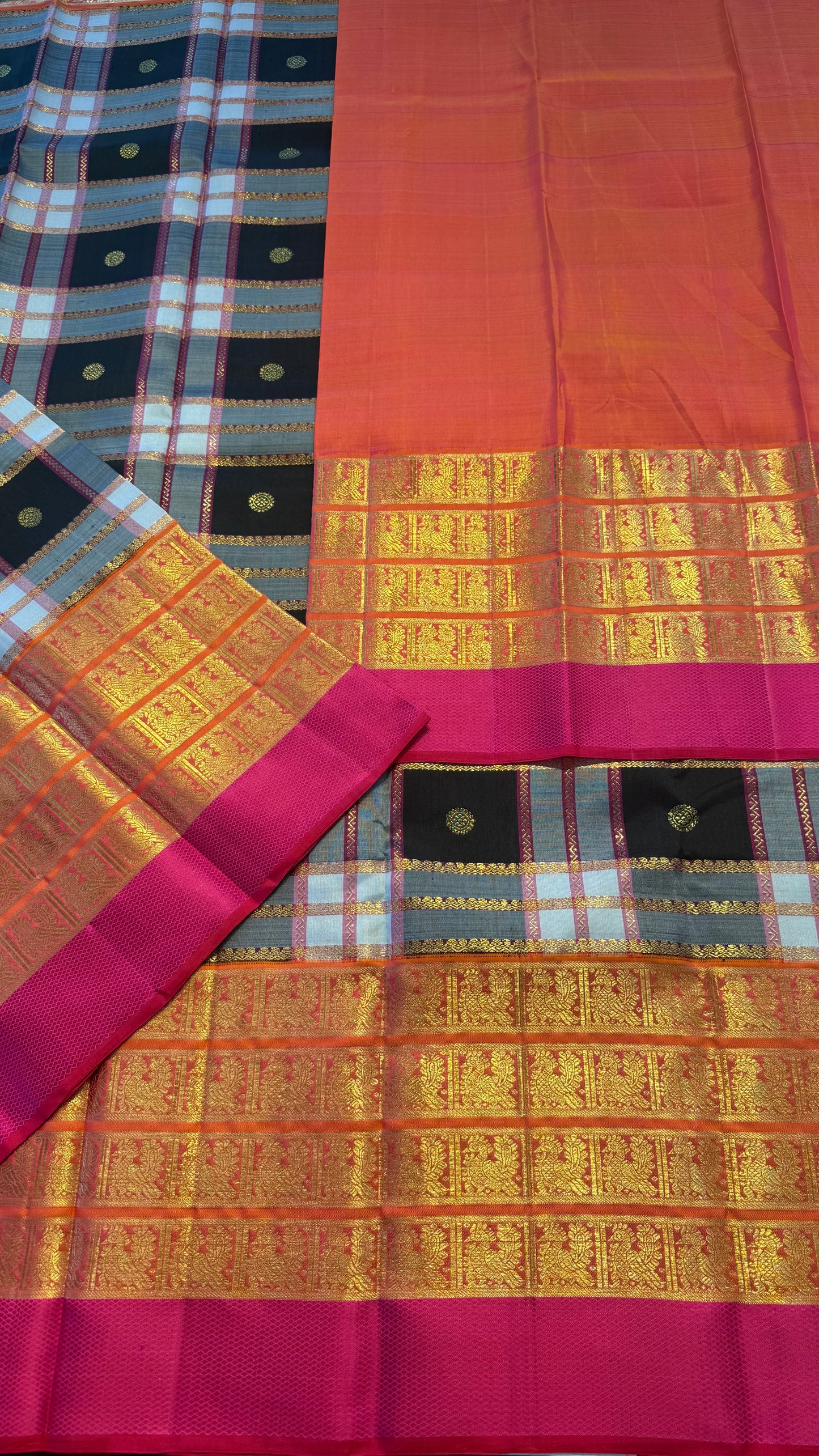 BLACK AND WHITE CHECKED WITH CONTRAST KANAKAMBARAM PINK GOLD ZARI HANDLOOM KANICHIPURAM SILK SAREE (KSS281)