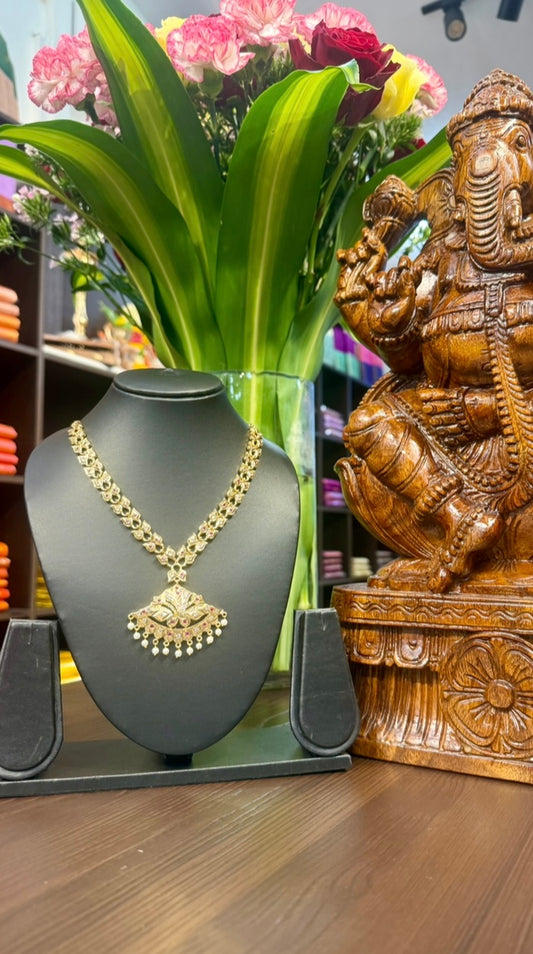 Reya Short Necklace Jewellery Set