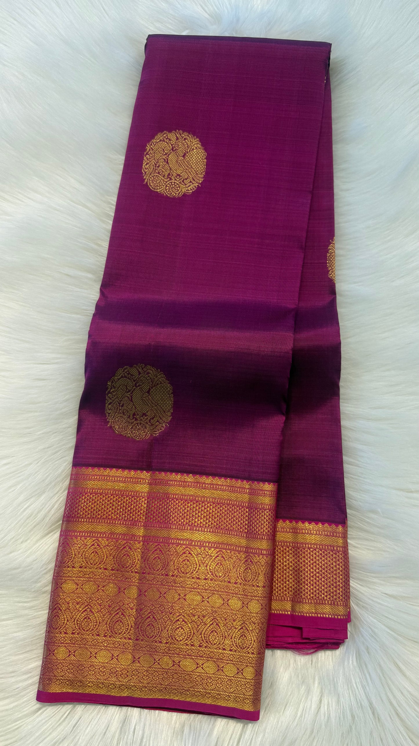 WINE PURPLE WITH CONTRAST PINK GOLD ZARI HANDLOOM KANCHIPURAM SILK SAREE (KSS365)