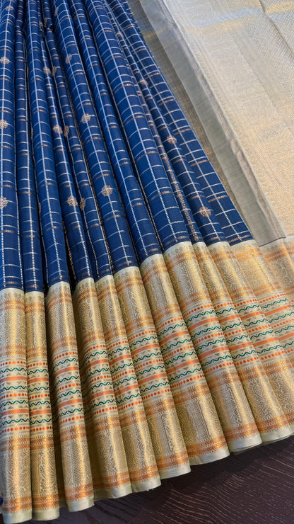 DARK ANTIQUE BLUE CHECKED WITH CONTRAST SAGE GREEN GOLD ZARI HANDLOOM KANCHIPURAM SILK SAREE (KSS284)