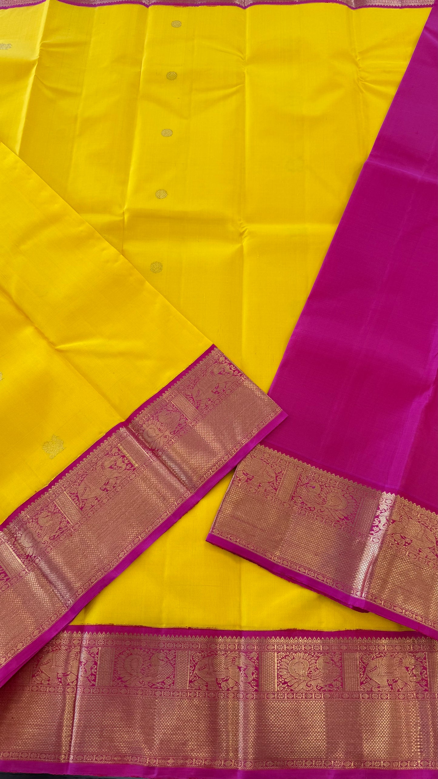 BRIGHT YELLOW WITH CONTRAST PINK GOLD ZARI HANDLOOM KANICHIPURAM SILK SAREE (KSS109)
