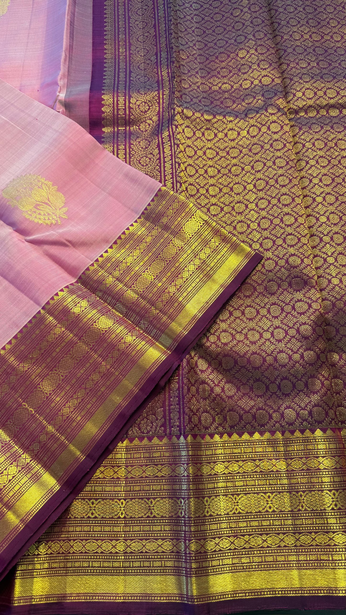 LIGHT PASTEL PINK WITH CONTRAST VADAMALLI PURPLE KANCHIPURAM HANDLOOM SILK SAREE (KSS402)