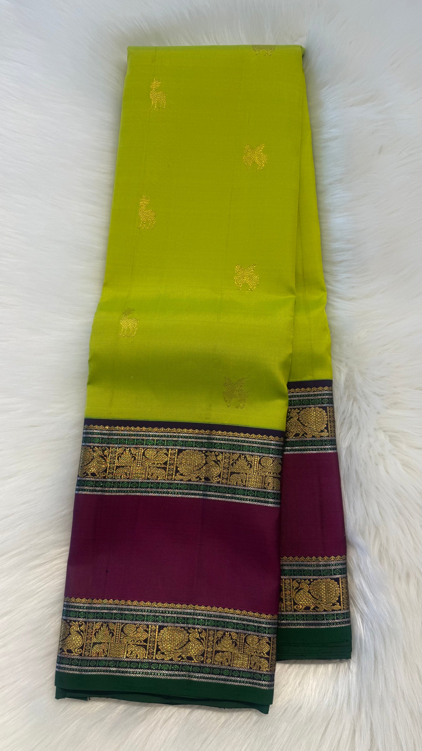 DUAL TONE PARROT GREEN WITH BOTTLE PURPLE CONTRAST HANDLOOM KANCHIPURAM SILK SAREE (KSS465)