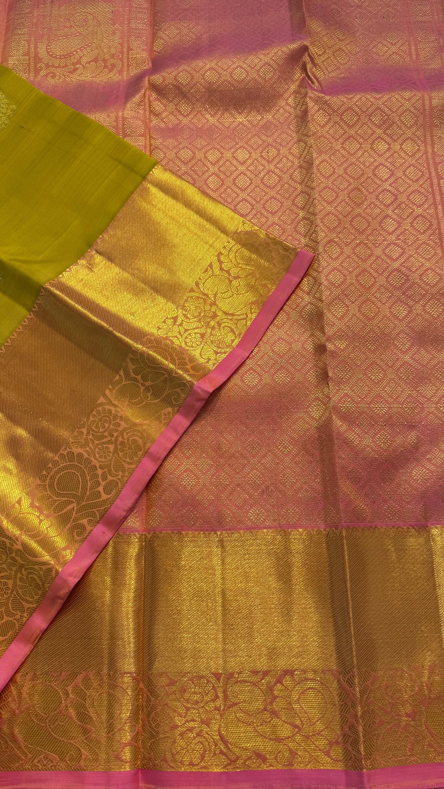 LIME YELLOW WITH CONTRAST SALMON PINK HANDLOOM KANCHIPURAM SILK SAREE (KSS396)