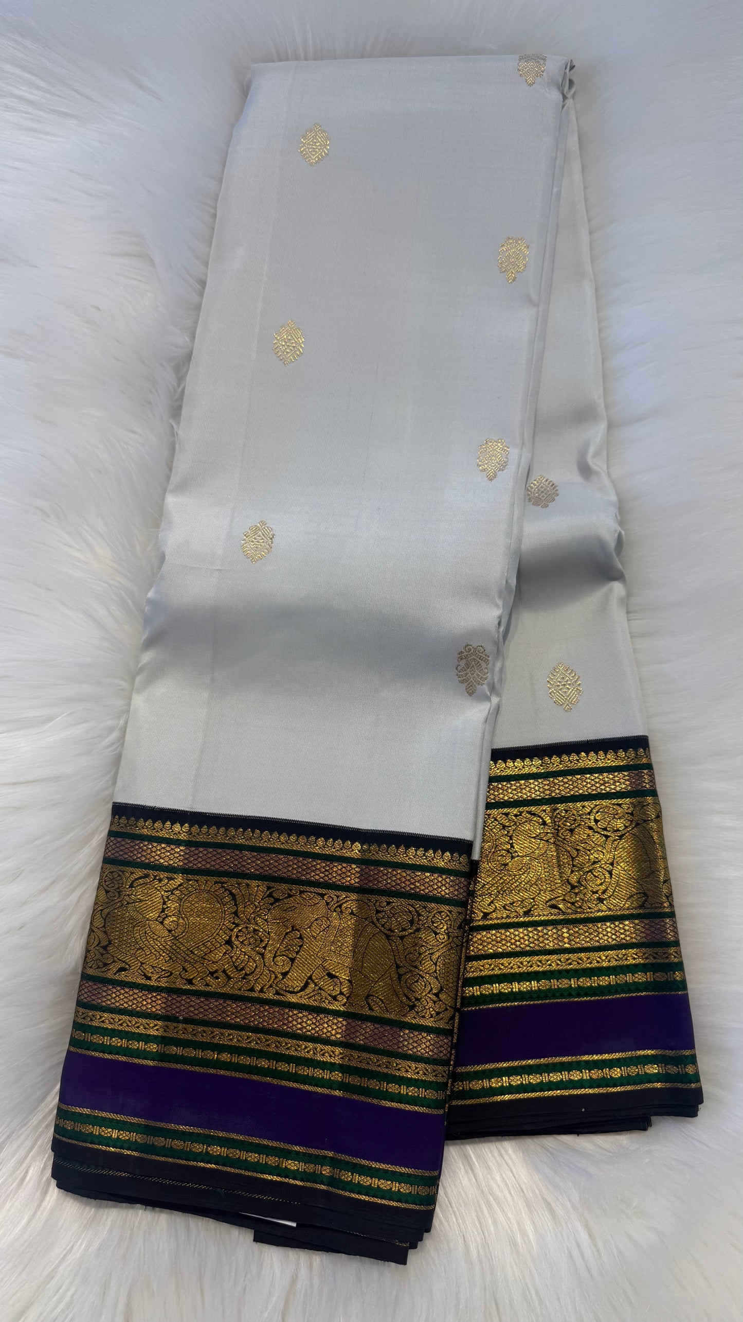 PASTEL PISTACHIO GREEN WITH CONTRAST BOTTLE GREEN GOLD ZARI HANDLOOM KANICHIPURAM SILK SAREE (KSS273)