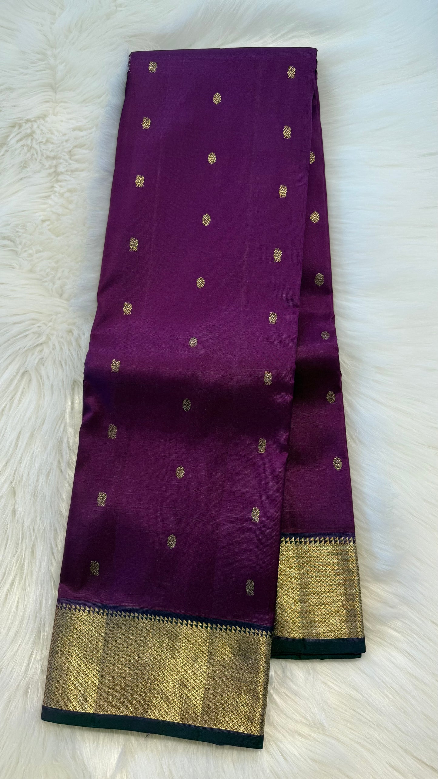 GRAPE PURPLE WITH CONTRAST DUAL TONE PURPLE GOLD ZARI HANDLOOM KANCHIPURAM SILK SAREE (KSS216)