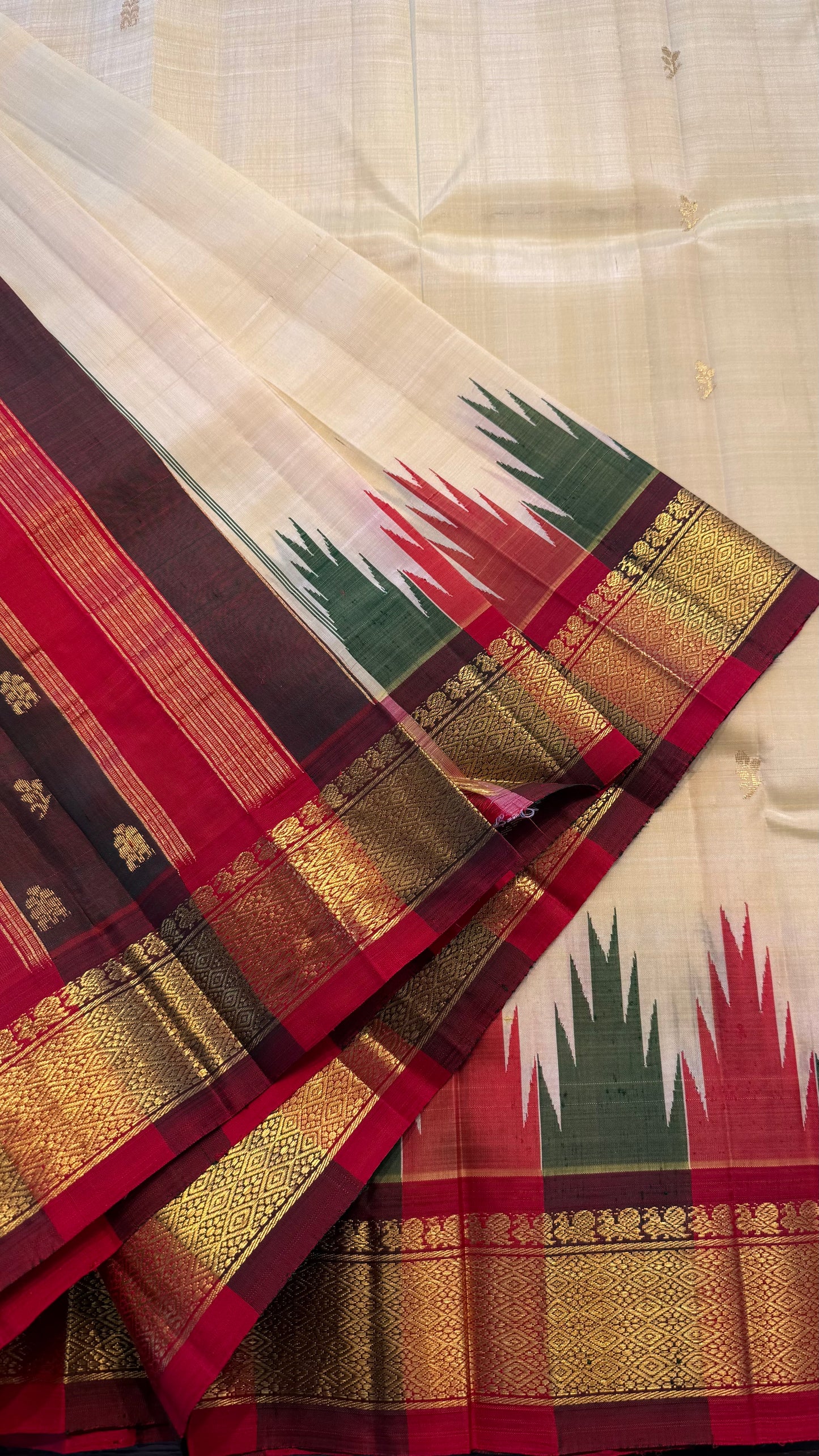 LIGHT YELLOW WITH CONTRAST RED PURE HANDLOOM KANCHIPURAM SINGLE SIDE BORDER SILK SAREE (KSSB37)