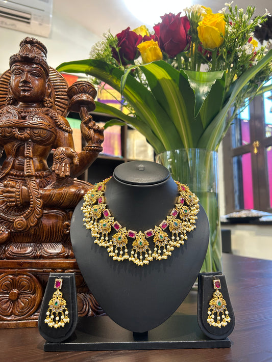 Bhavya Medium Necklace Jewellery Set