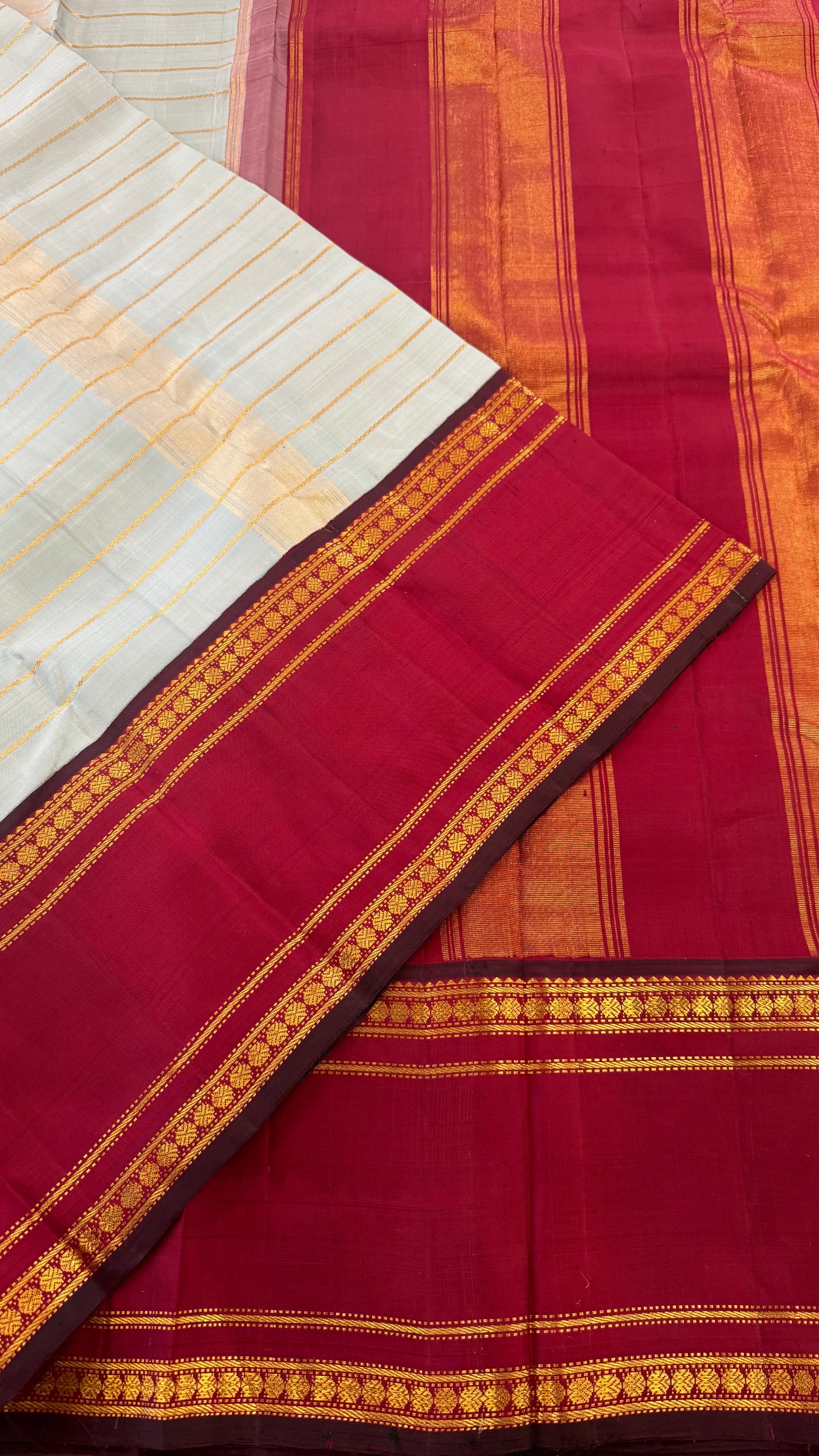 TRADITIONAL TIFFANY BLUE WITH CONTRAST MAROON RETTAI PETTA GOLD ZARI HANDLOOM KANICHIPURAM SILK SAREE (KSS262)