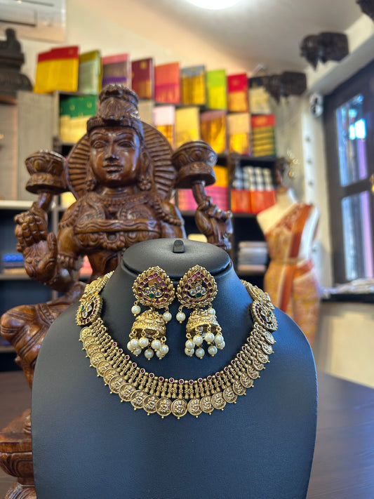 Vaanya Chocker Set