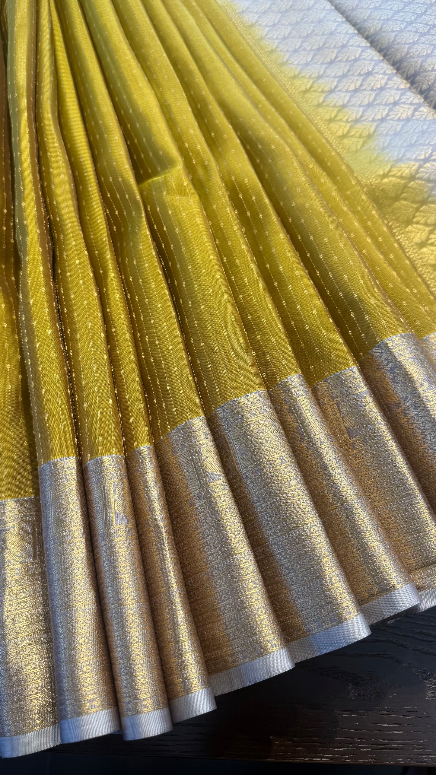 OLIVE GREEN & GREY KANCHIPURAM HANDLOOM SILK SAREE (KSS471)