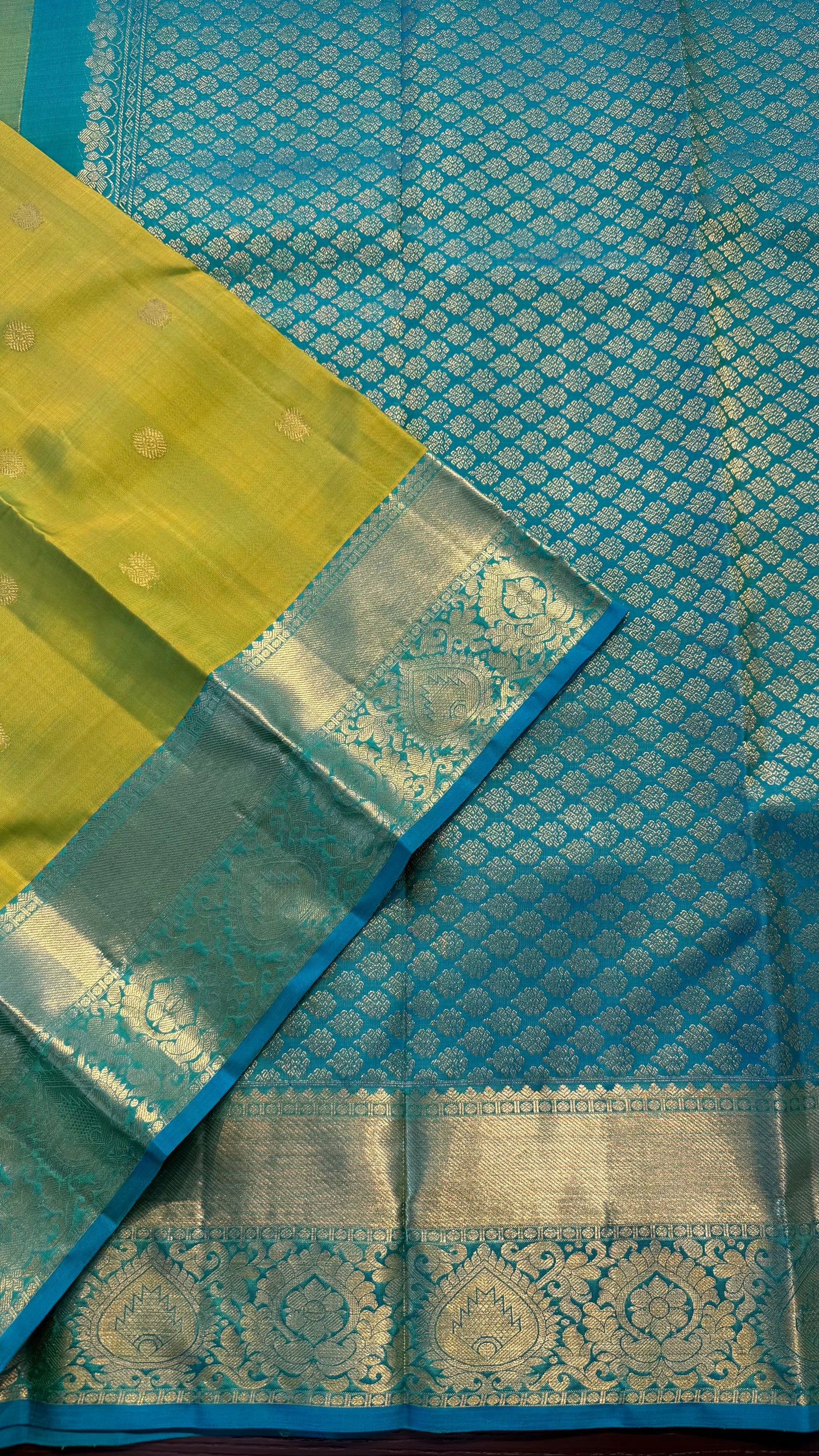 PARROT GREEN WITH TURQUOISE BLUE CONTRAST HANDLOOM KANCHIPURAM SILK SAREE (KSS405)