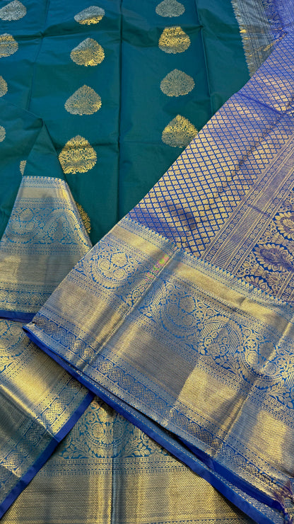 DUAL TONE GREEN WITH CONTRAST ROYAL BLUE SILK KANICHIPURAM SILK SAREE (SSKS52)