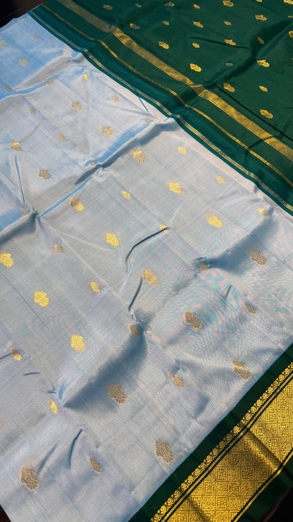LIGHT BLUE WITH DARK BRIGHT GREEN PURE HANDLOOM KANCHIPURAM SINGLE SIDE BORDER SILK SAREE (KSSB05)