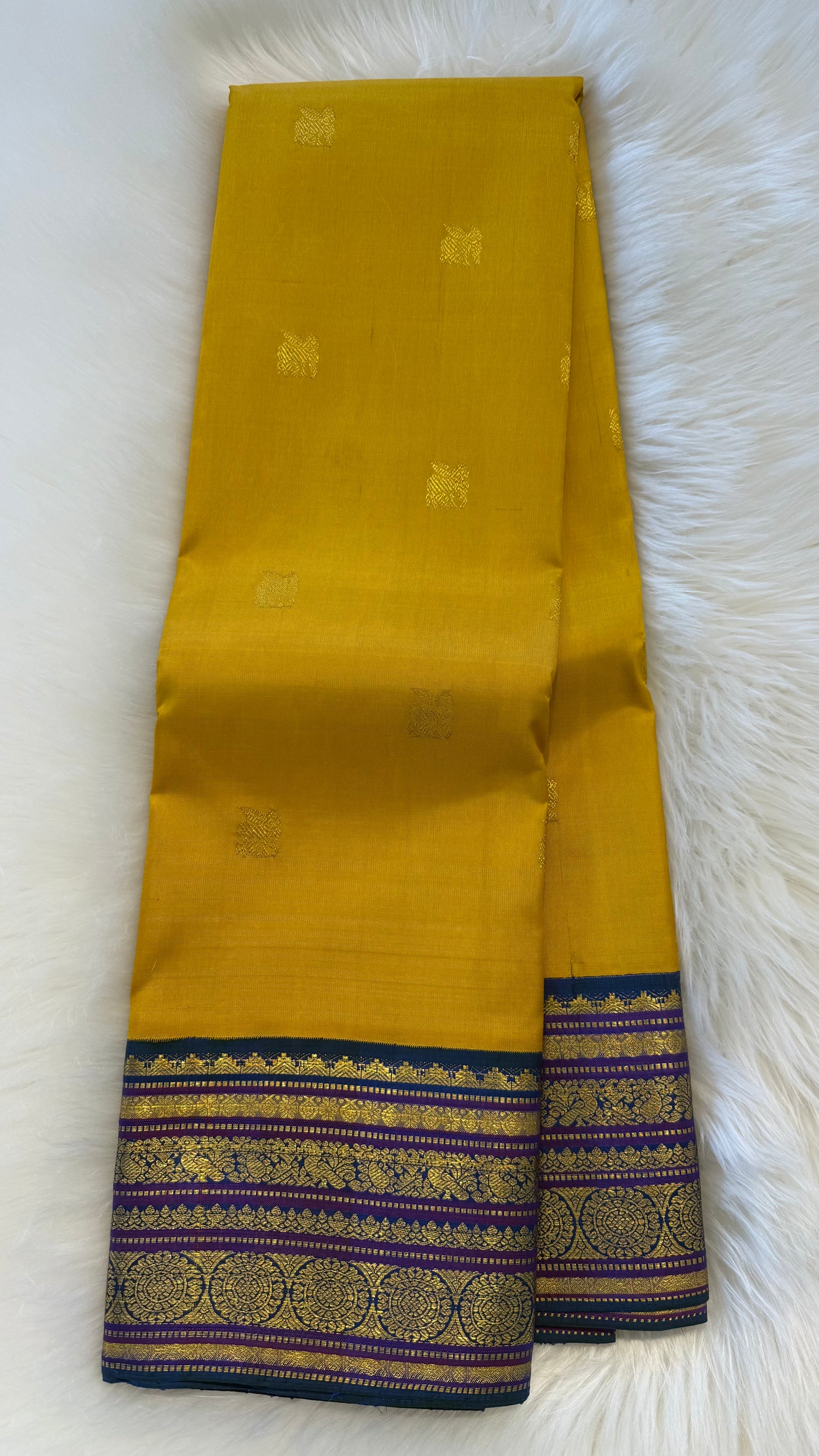 YELLOW WITH CONTRAST WITH PEACOCK BLUE BORDER PURE HANDLOOM KANCHIPURAM SILK SAREE (KSS492