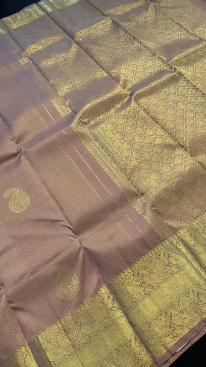 CHAMPAGNE CHECKED GOLD ZARI HANDLOOM KANCHIPURAM SILK SAREE (KSS409)