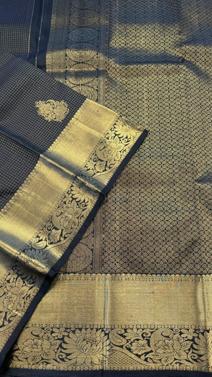 GREEN CHECKED GOLD ZARI HANDLOOM KANICHIPURAM SILK SAREE (KSS421)