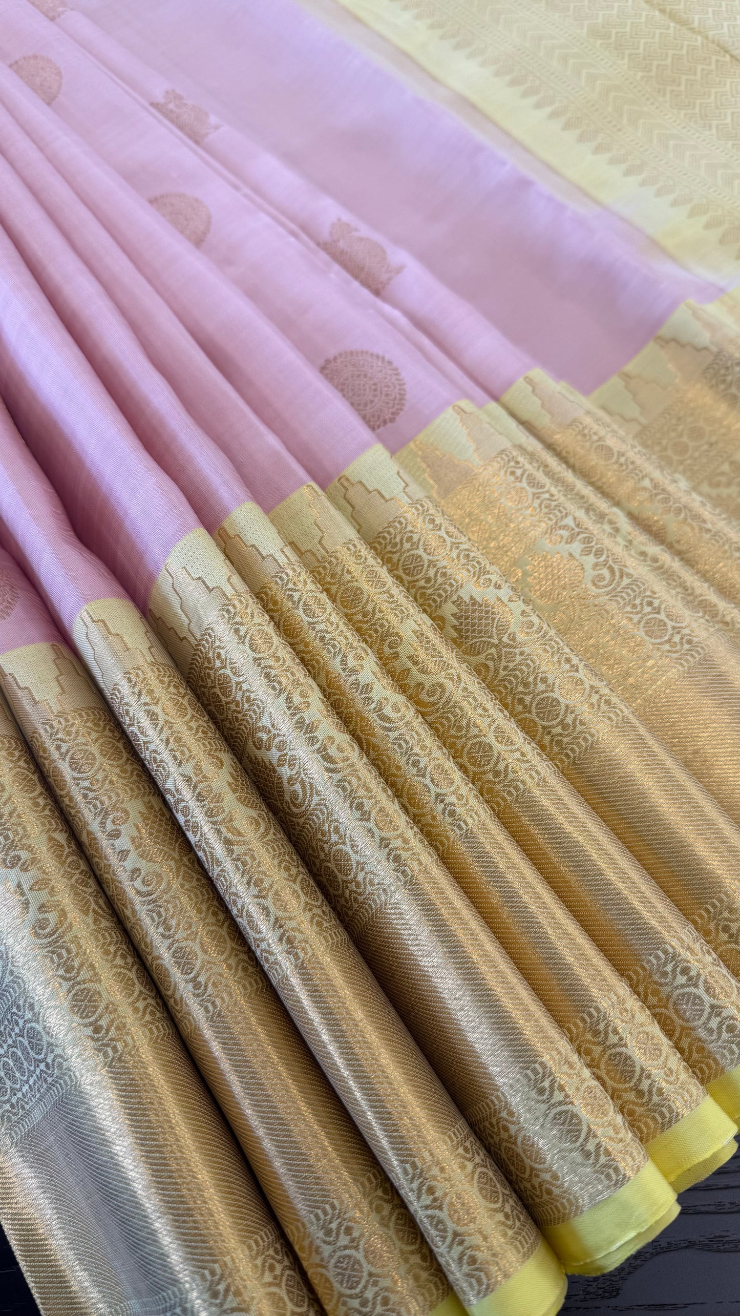PASTEL PINK WITH CONTRAST LEMON YELLOW GOLD ZARI HANDLOOM KANICHIPURAM SILK SAREE (KSS267)