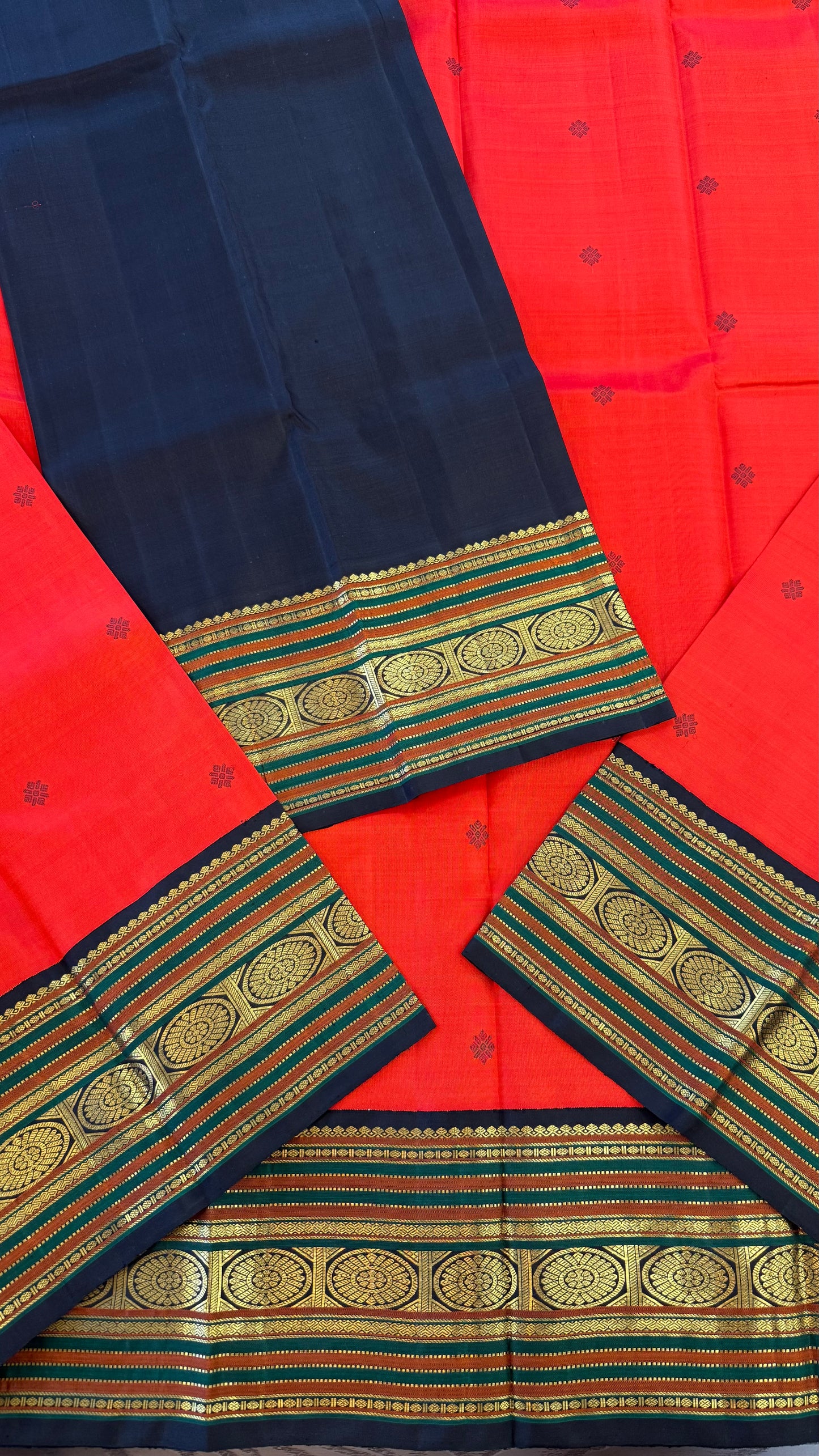 RED ORANGE WITH CONTRAST BLACK GOLD ZARI HANDLOOM KANICHIPURAM SILK SAREE (KSS140)