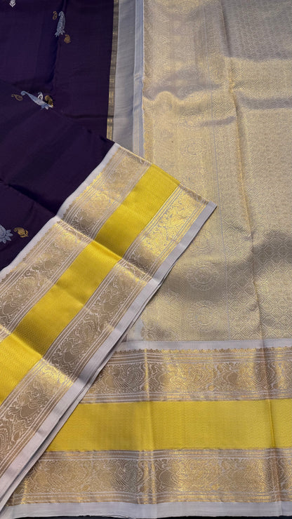 PLUM WITH CONTRAST CREAM GOLD ZARI HANDLOOM KANCHIPURAM SILK SAREE (KSS456)