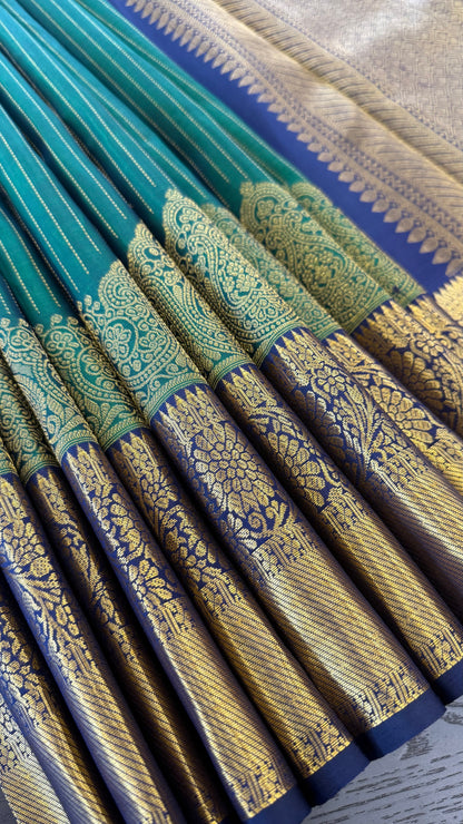 FOREST GREEN WITH CONTRAST NAVY BLUE GOLD ZARI HANDLOOM KANICHIPURAM SILK SAREE (KSS146)