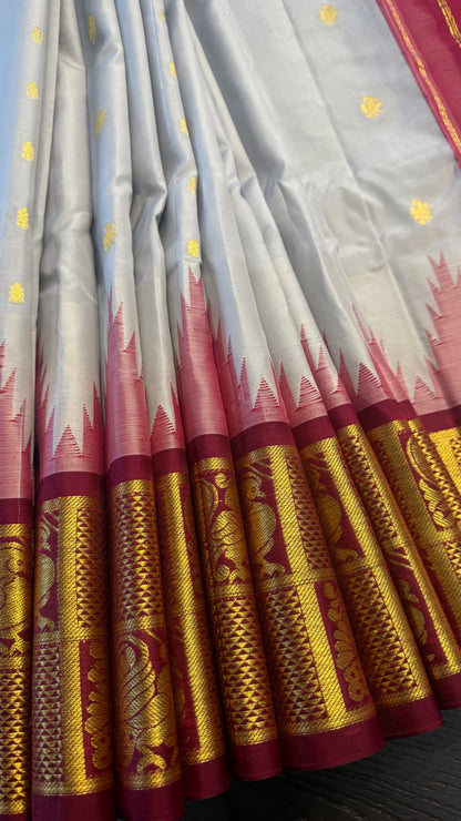 WHITE WITH CONTRAST MAROON PURE HANDLOOM KANCHIPURAM SINGLE SIDE BORDER SILK SAREE (KSSB34)