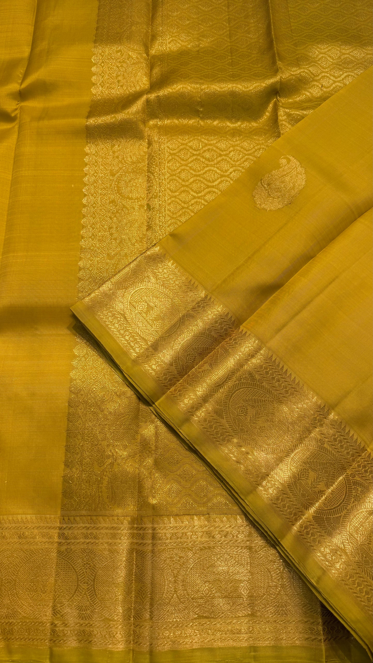 LIGHT GOLD HANDLOOM KANCHIPURAM SILK SAREE (KSS389)