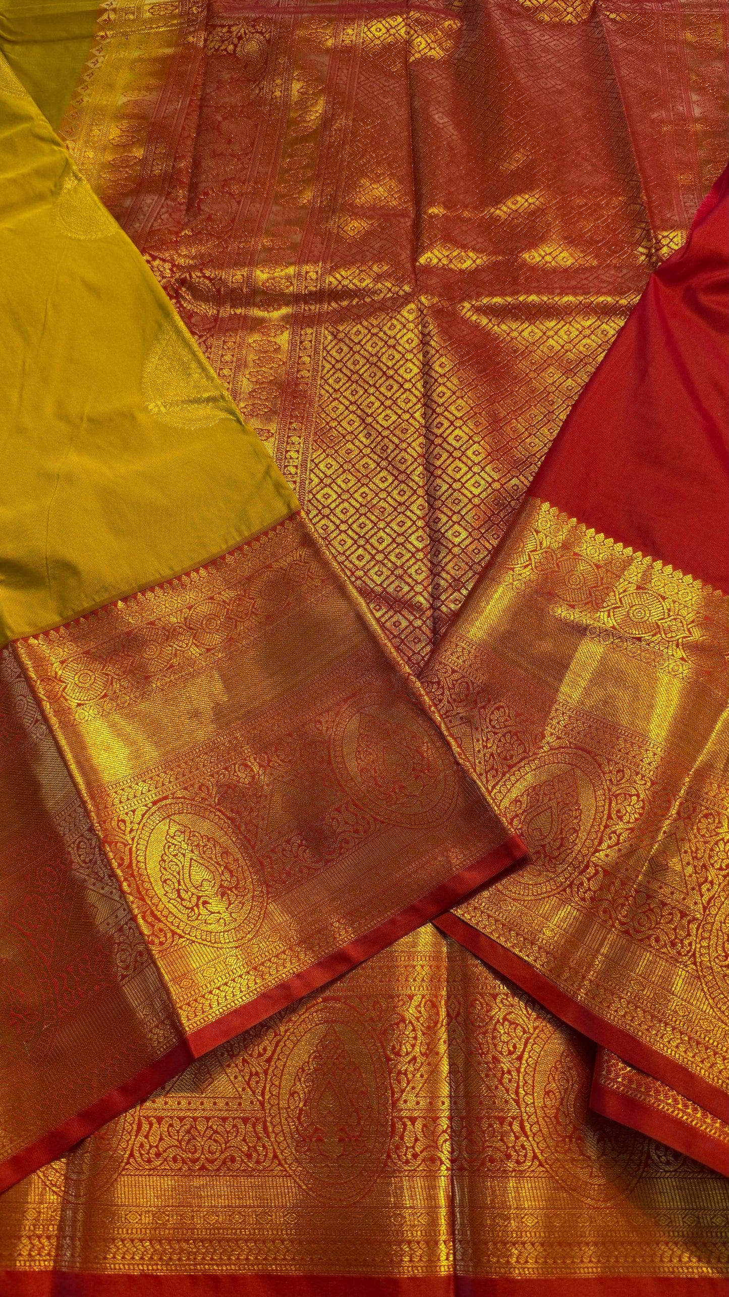 OLIVE WITH CONTRAST REDSILK KANICHIPURAM SILK SAREE (SSKS43)