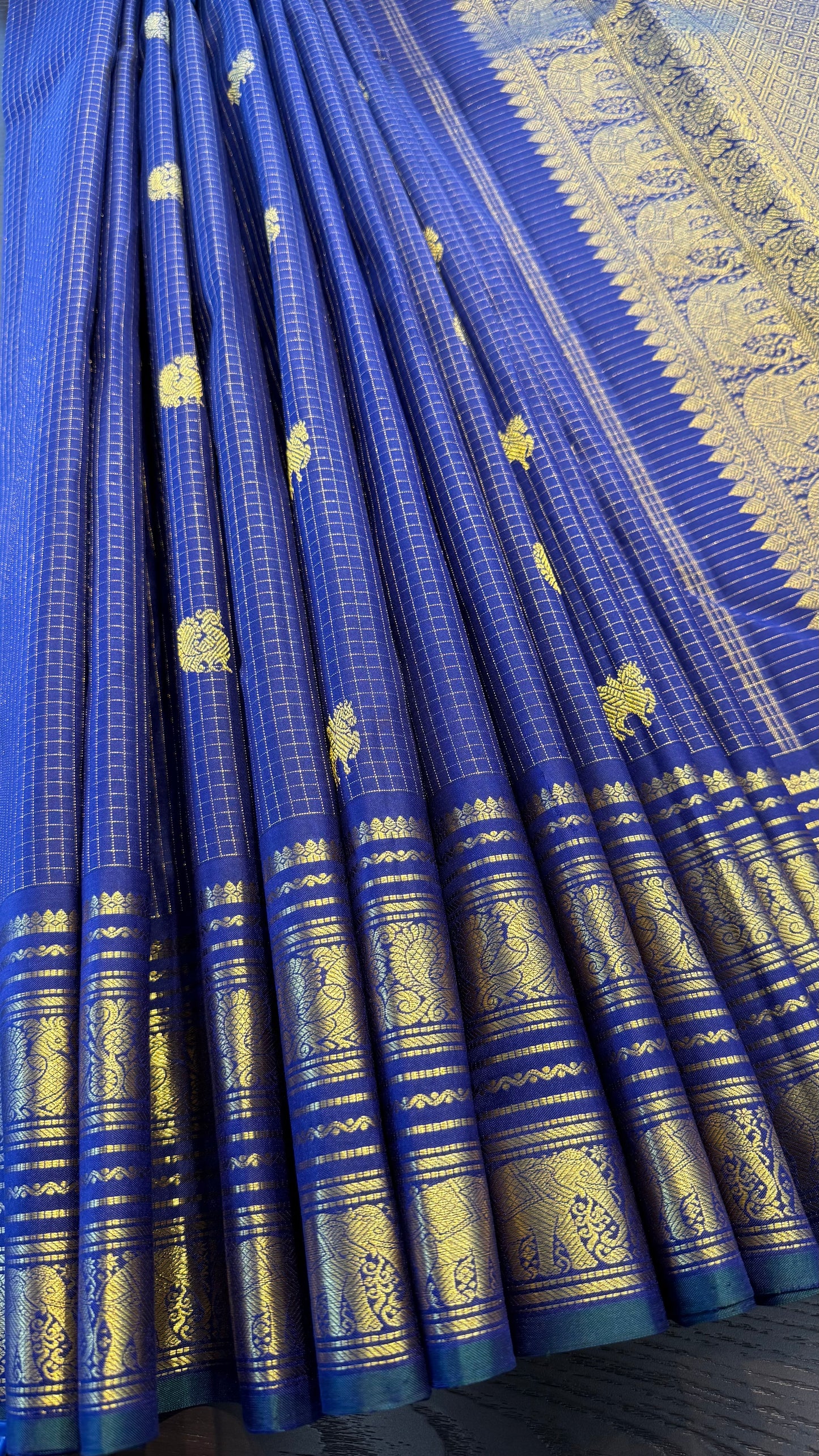 VAIRA OOSI COBALT BLUE SMALL KATTAM GOLD ZARI PURE HANDLOOM KANCHIPURAM SILK SAREE (KSS 489)