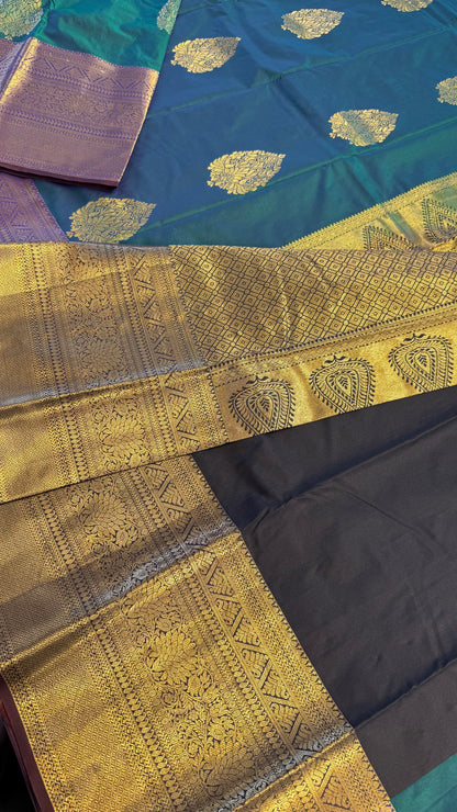 PEACOCK GREEN WITH CONTRAST PURPLE SILK KANICHIPURAM SILK SAREE (SSKS50)