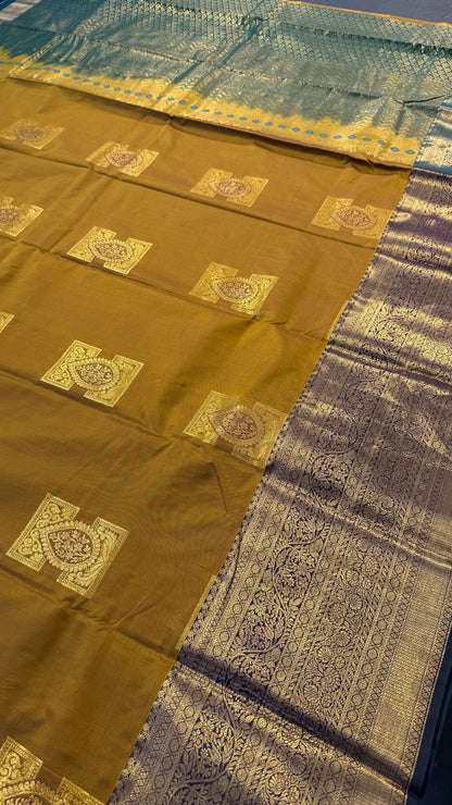OLIVE WITH CONTRAST GREEN SILK KANICHIPURAM SILK SAREE (SSKS42)