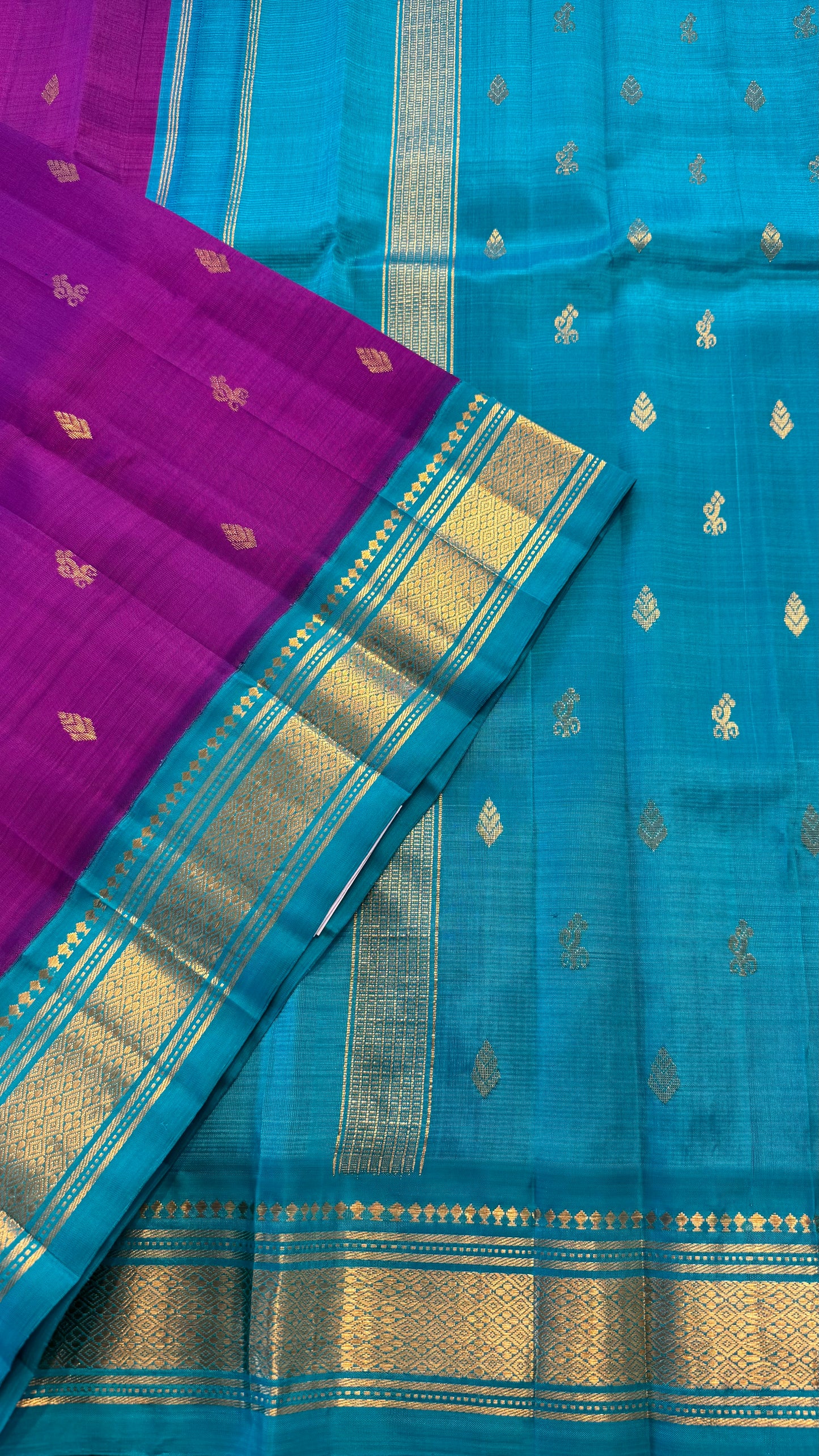 PURPLE WITH CONTRAST TEAL BLUE PURE HANDLOOM KANCHIPURAM SINGLE SIDE BORDER SILK SAREE (KSSB16)