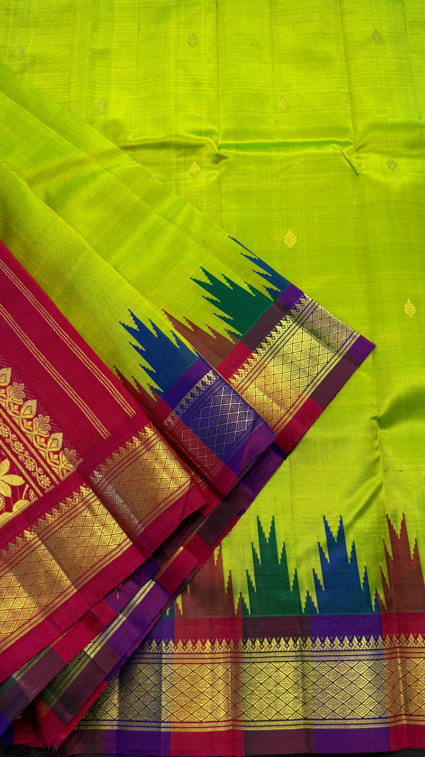 PARROT GREEN WITH CONTRAST PINK AND PURPLE BORDER PURE HANDLOOM KANCHIPURAM SINGLE SIDE BORDER SILK SAREE (KSSB33)