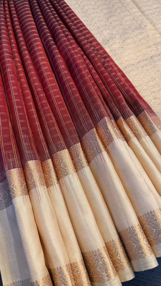 MAROON CHECKED WITH CONTRAST CREAM RETTAI PETTA GOLD ZARI HANDLOOM KANICHIPURAM SILK SAREE (KSS272)