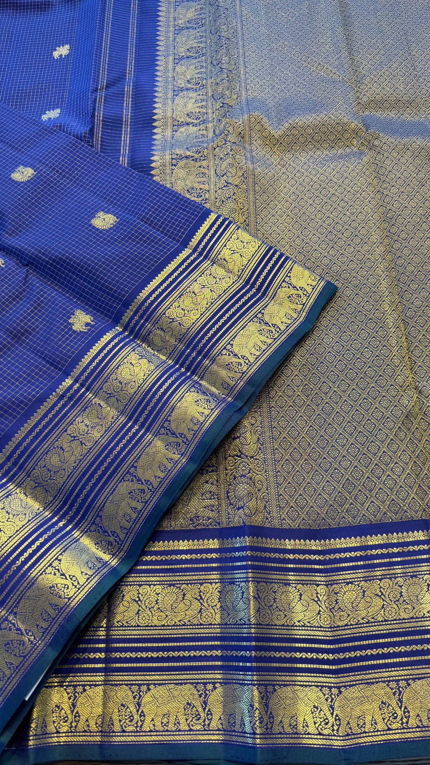 VAIRA OOSI COBALT BLUE SMALL KATTAM GOLD ZARI PURE HANDLOOM KANCHIPURAM SILK SAREE (KSS 489)