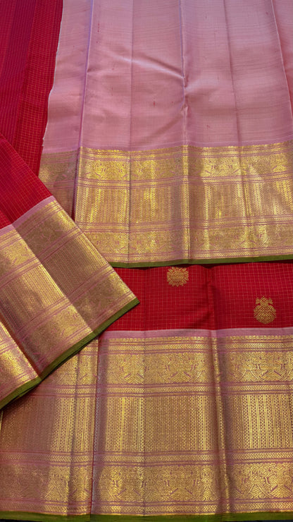 VAIRA OOSI CHILLI RED SMALL KATTAM CONTRAST WITH PASTEL PINK PURE HANDLOOM KANCHIPURAM SILK SAREE (KSS 489)