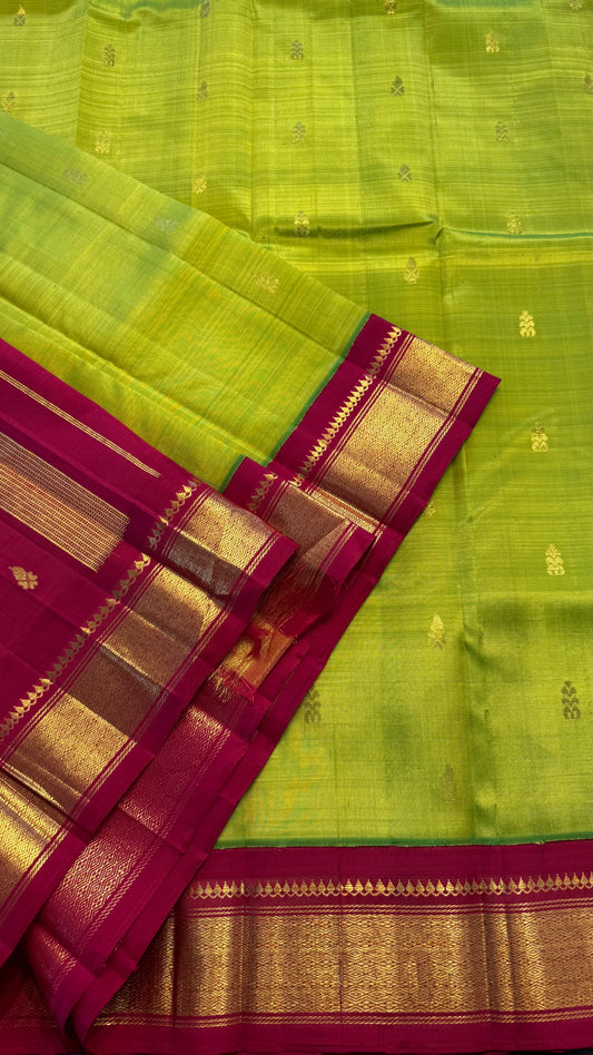 PARROT GREEN WITH CONTRAST RED PURE HANDLOOM KANCHIPURAM SINGLE SIDE BORDER SILK SAREE (KSSB14)