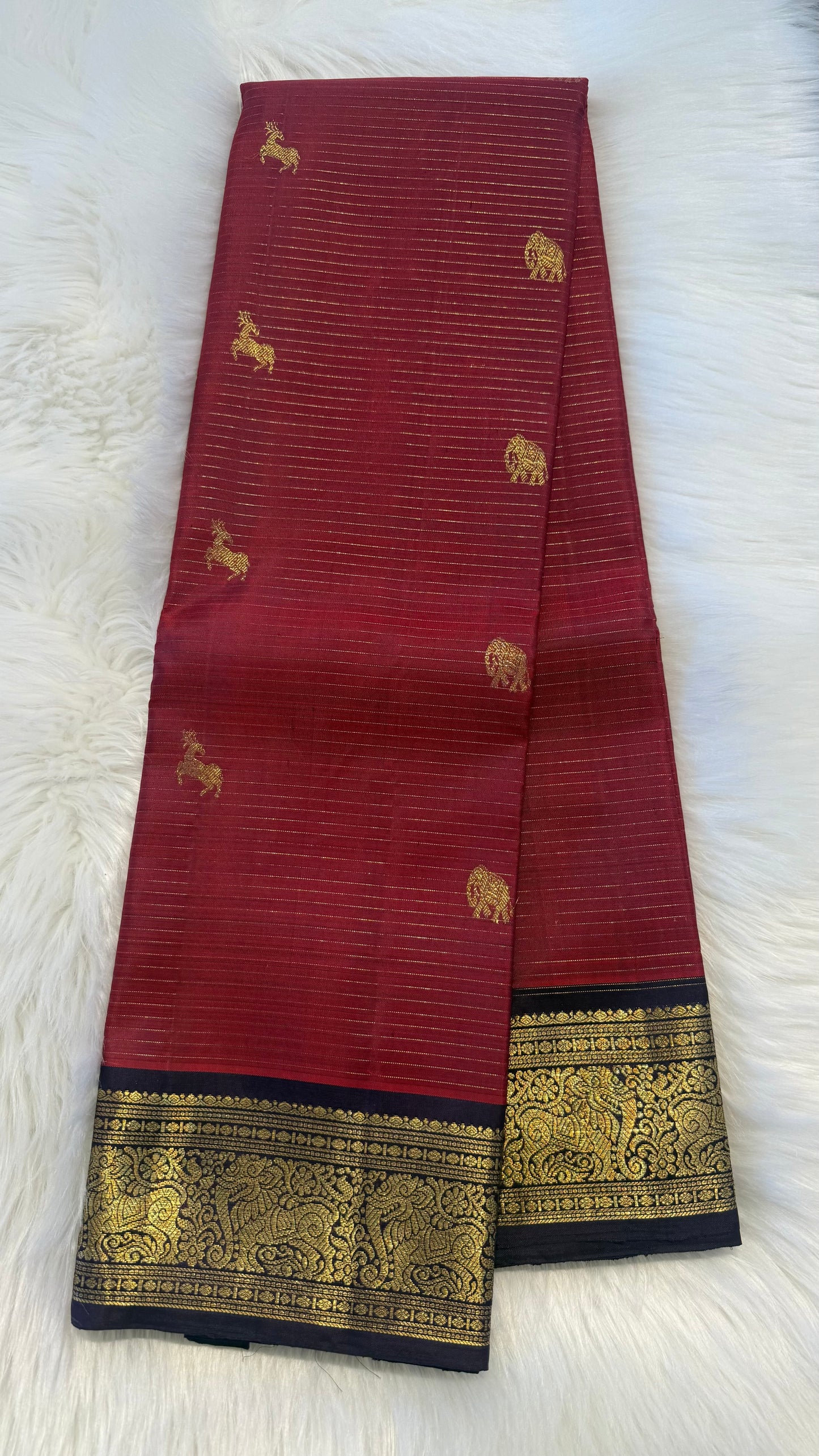 BURGUNDY WITH CONTRAST PURPLE GOLD ZARI HANDLOOM KANICHIPURAM SILK SAREE (KSS179)