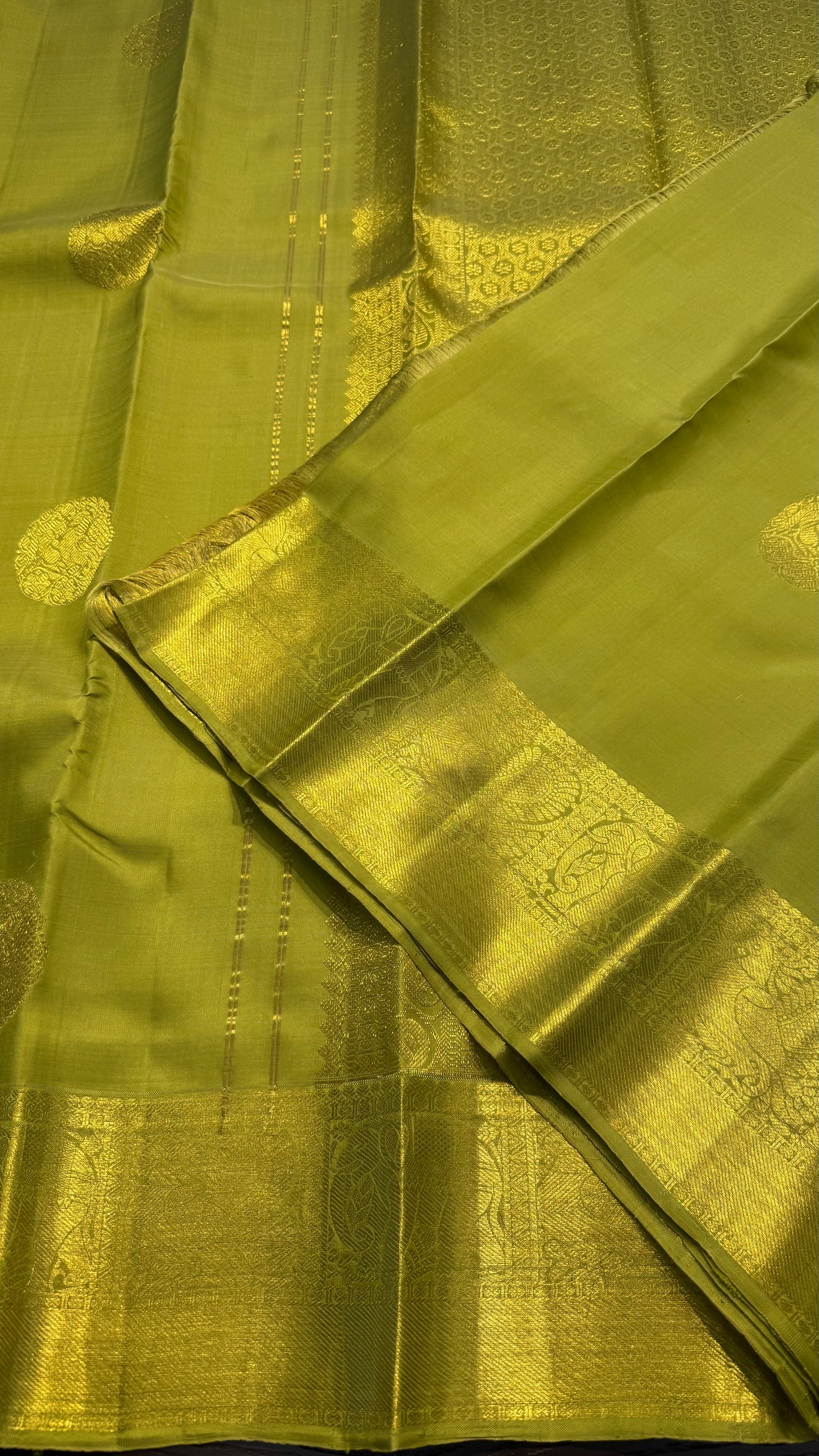 LIGHT GREEN GOLD ZARI HANDLOOM KANCHIPURAM SILK SAREE (KSS333)
