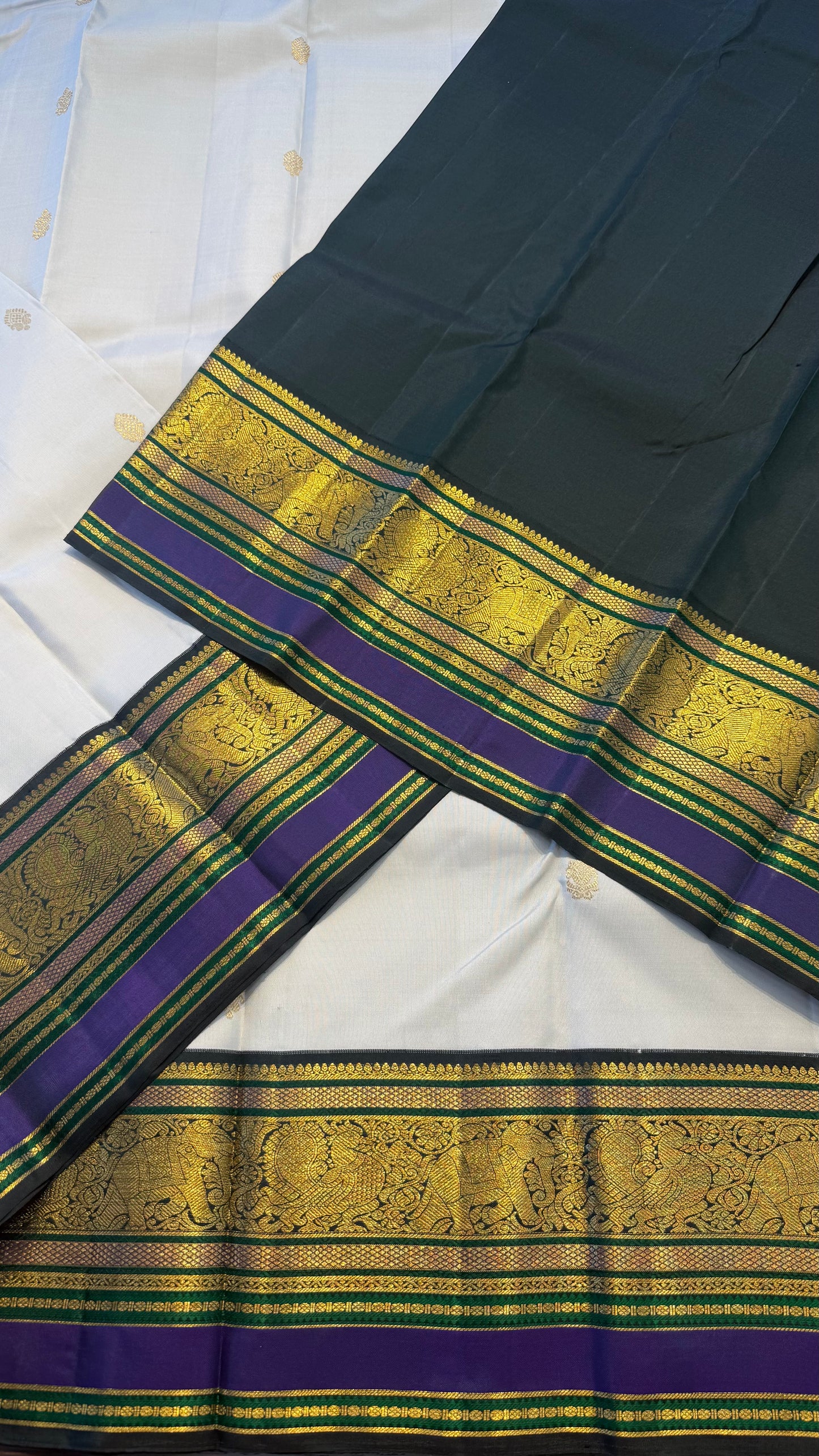 PASTEL PISTACHIO GREEN WITH CONTRAST BOTTLE GREEN GOLD ZARI HANDLOOM KANICHIPURAM SILK SAREE (KSS273)
