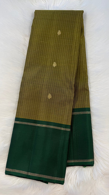 OLIVE GREEN WITH CONTRAST GREEN HANDLOOM KANCHIPURAM SILK SAREE (KSS449)